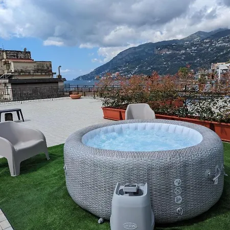 Piccolo Con Grande Terrazzo Panoramico Maiori