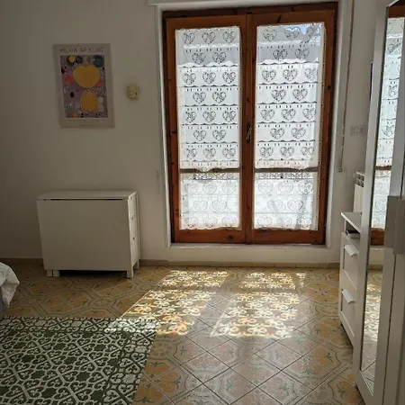 Piccolo Con Grande Terrazzo Panoramico Maiori